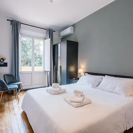 아파트 Indipendenza Mansion Centre *