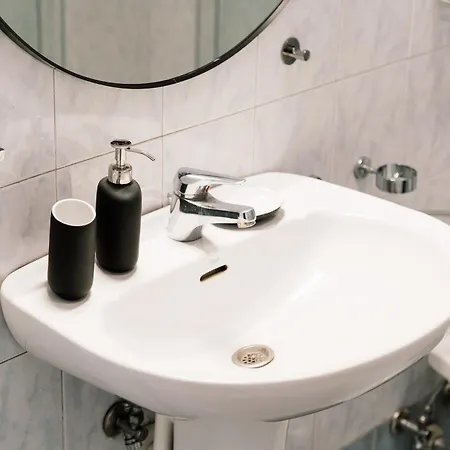 Indipendenza Mansion Centre 아파트 *